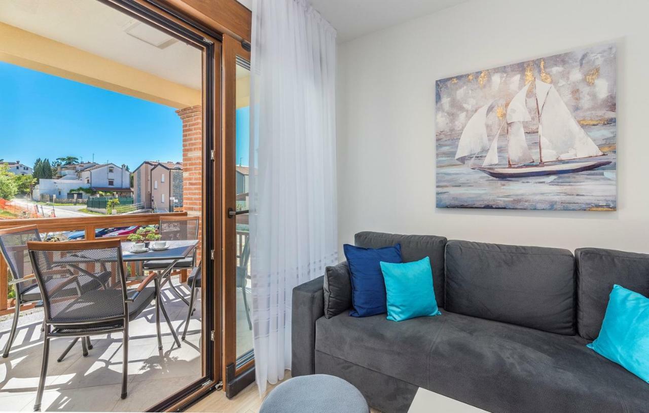 Apartments Hana In Funtana Eksteriør billede